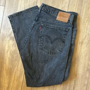 Levi wedgie straight washed black jeans.